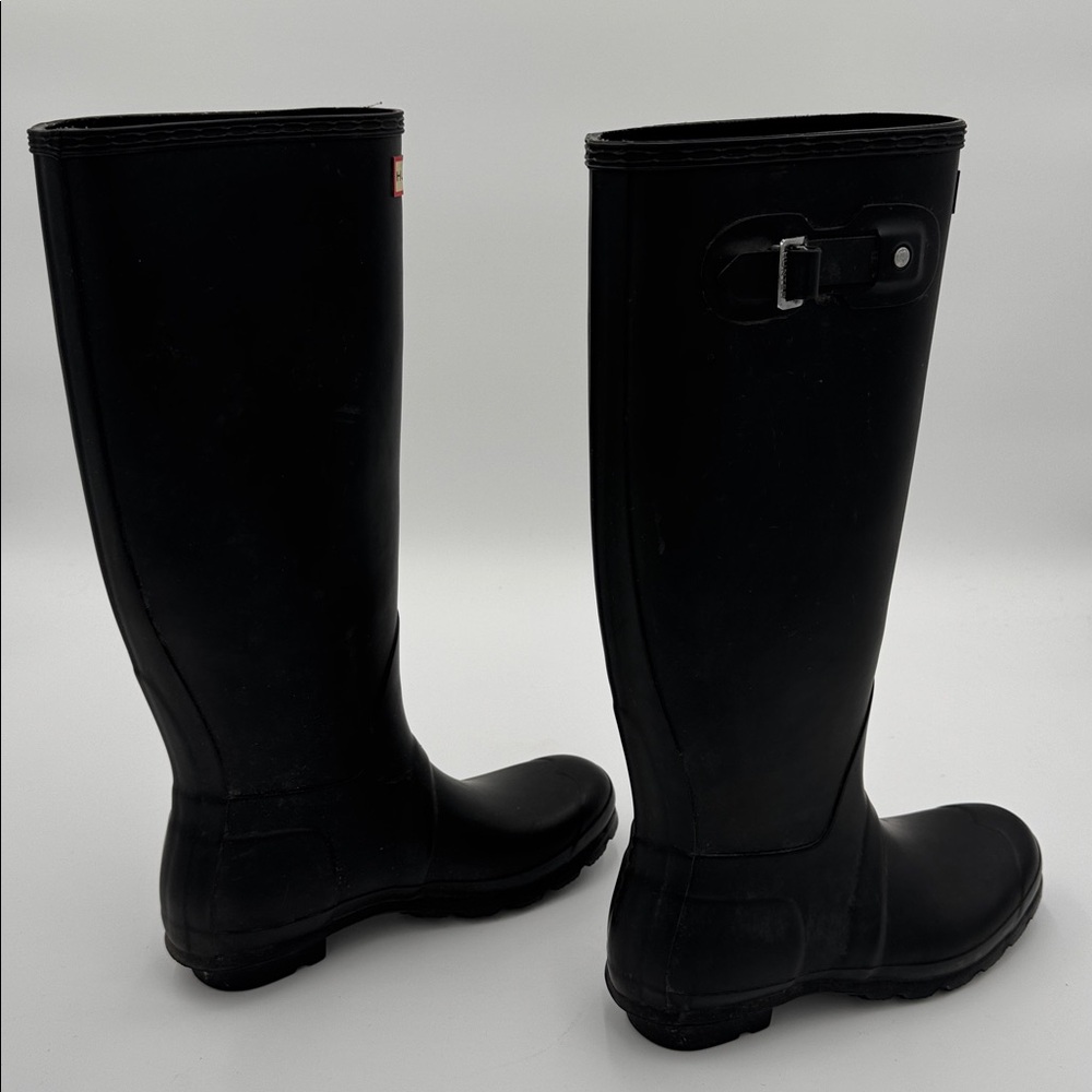 Hunter Classic Black Waterproof Boots - Picture 8 of 13